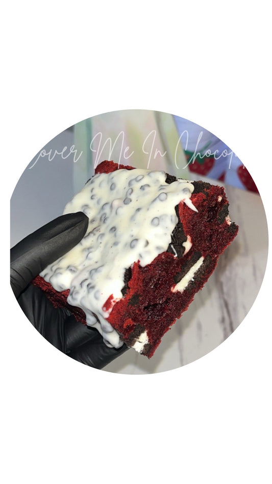 Red Velvet Oreo Brownie.