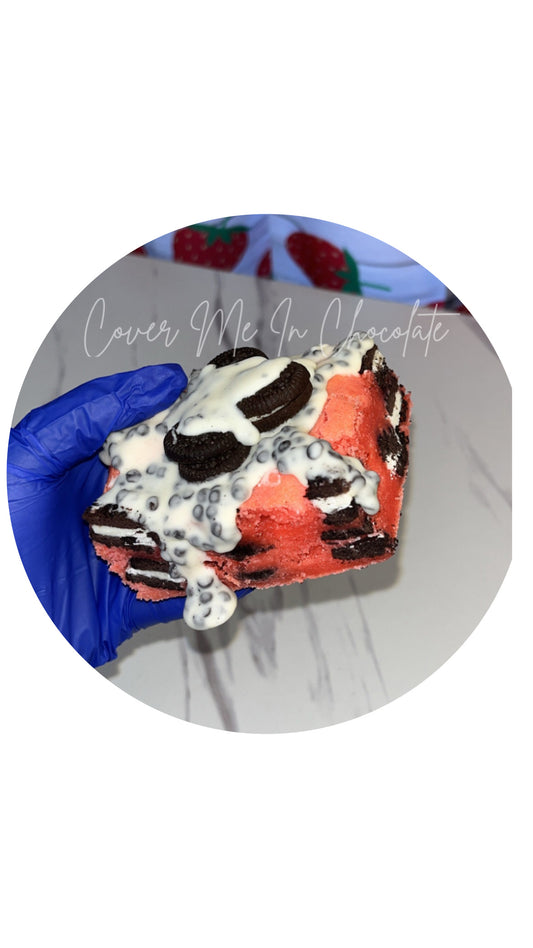 Strawberry Cookies & Cream Brownie